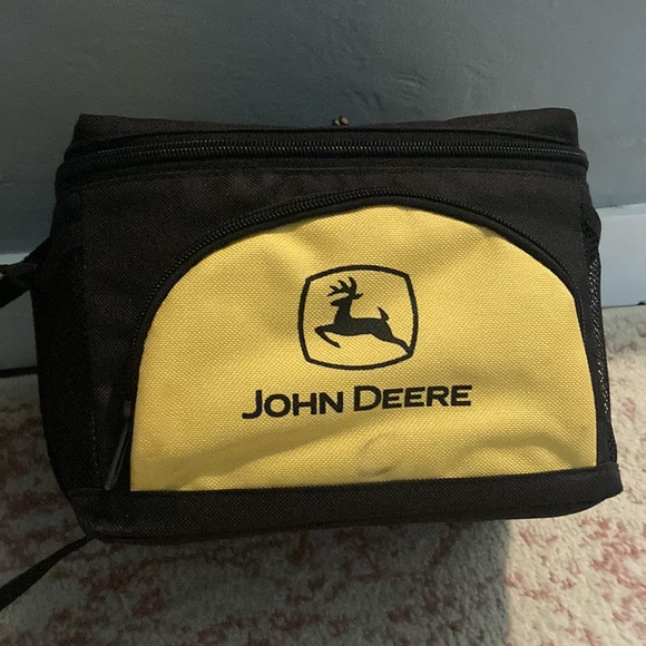 ✅John Deere cooler - Picture 2 of 3